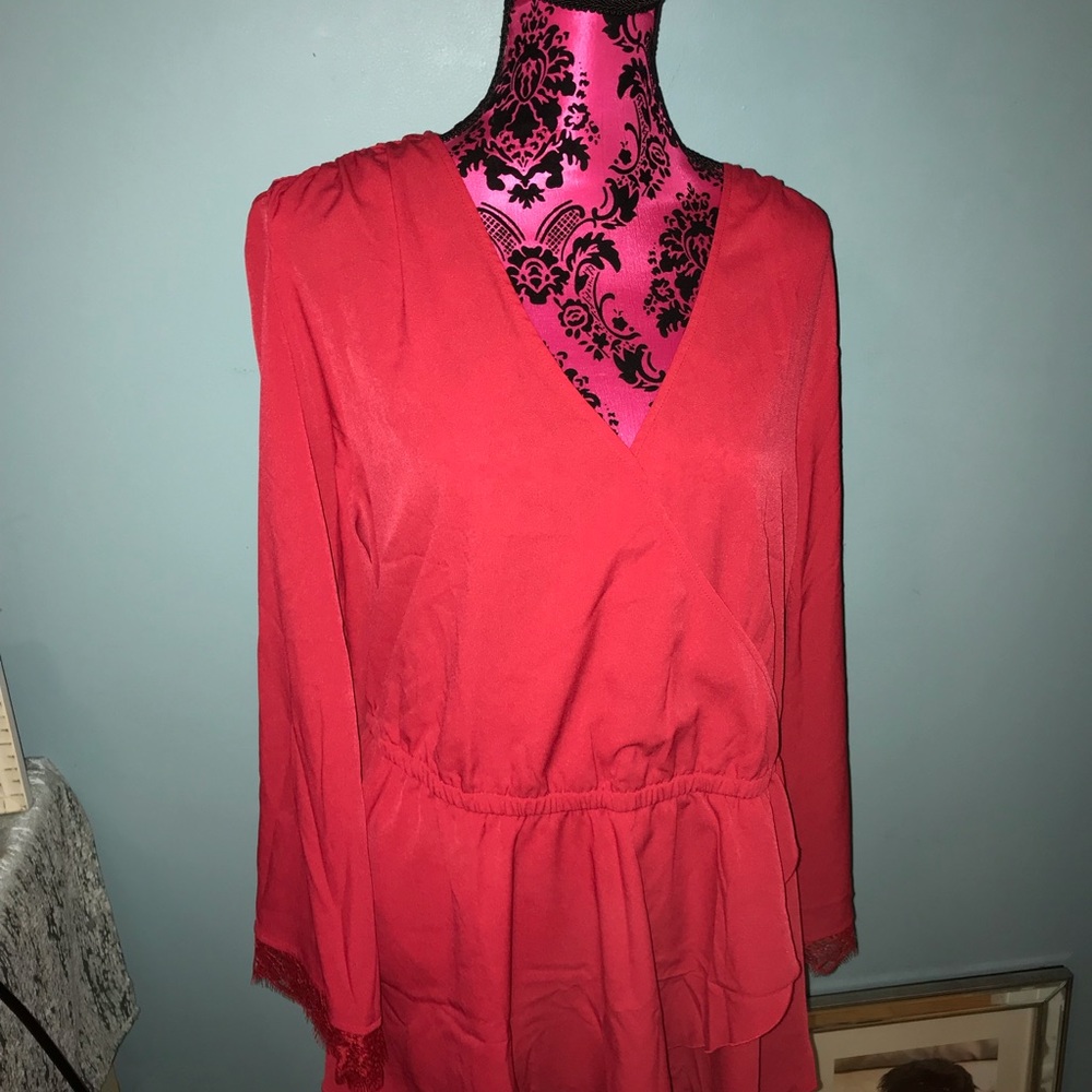 Lane Bryant red blouse with lace sleeves size 20 - Picture 3 of 5